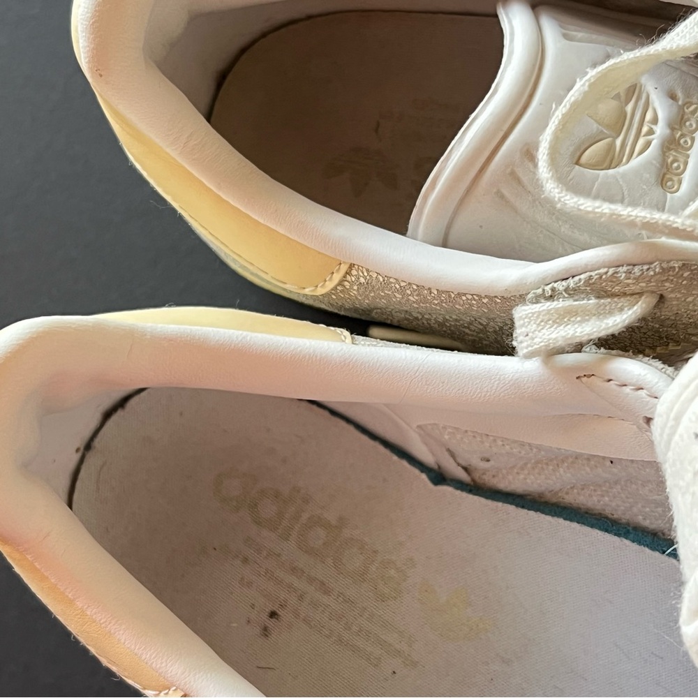 Adidas Gazelle distressed sneakers, cream, lace up size 8 US - Picture 4 of 13